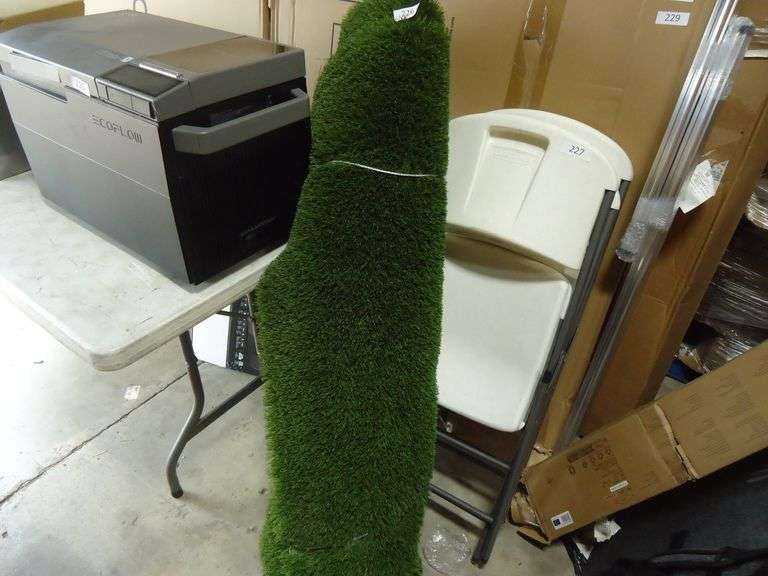 ROLL OF TURF