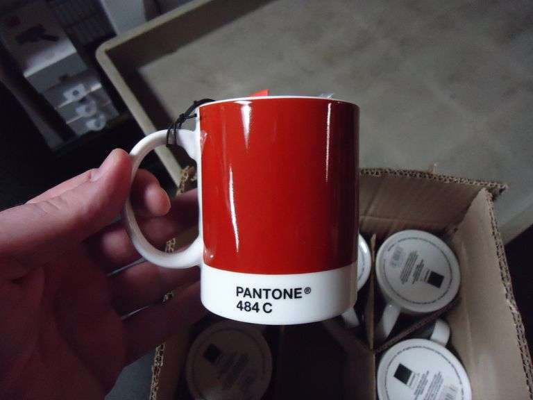 NEW! PANTONE COFFEE MUG IN OX BLOOD 484C