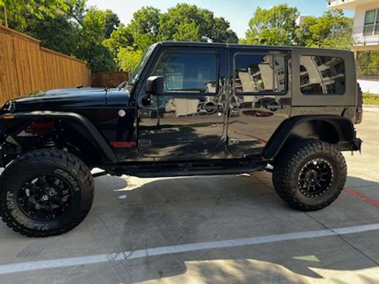 2011 JEEP WRANGLER RUBICON VIN# 1J4HA6H16BL589311 HAS KEY HAS TITLE RUNS AN DRIVES SEE DESCRIPTION