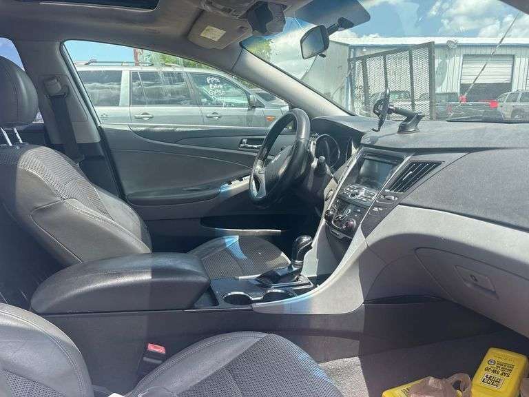 2011 HYUNDIA SONATA VIN# 5NPEC4AC2BH050059P NO KEY HAS TITLE SEE DESCRIPTION