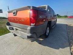 2002 CHEVY AVALANCHE VIN# 3GNEC13T52G335611 HAS KEY HAS TITLE RUNS AN DRIVES SEE DESCRIPTION