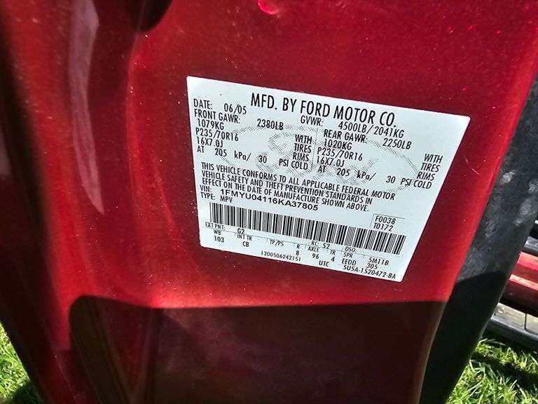 2006 FORD ESCAPE VIN# 1FMYU04116KA37805 NO KEY HAS TITLE SEE DESCRIPTION