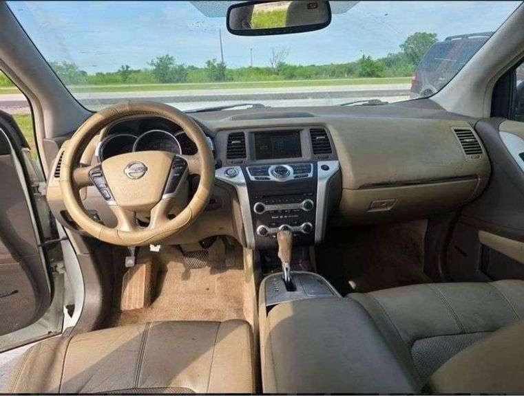 2010 NISSAN MURANO VIN# JN8AZ1MU2AW015969 HAS KEY HAS TITLE RUNS AN DRIVES SEE DESCRIPTION
