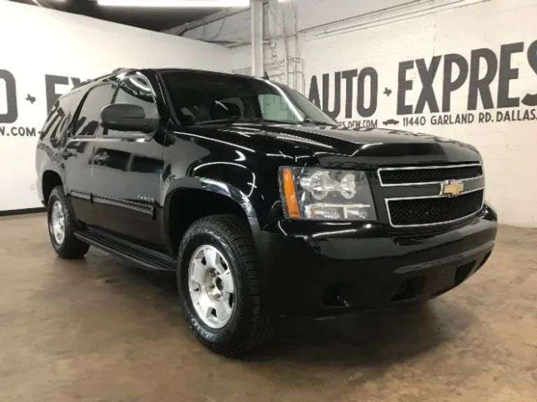 2010 CHEVY TAHOE VIN# 1GNUCAE07AR214415 HAS KEY HAS TITLE RUNS AN DRIVES SEE DESCRIPTION