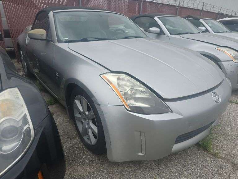 2005 NISSAN 350Z VIN# JN1AZ36A35M753472 HAS KEY HAS TITLE RUNS AN DRIVES SEE DESCRIPTION
