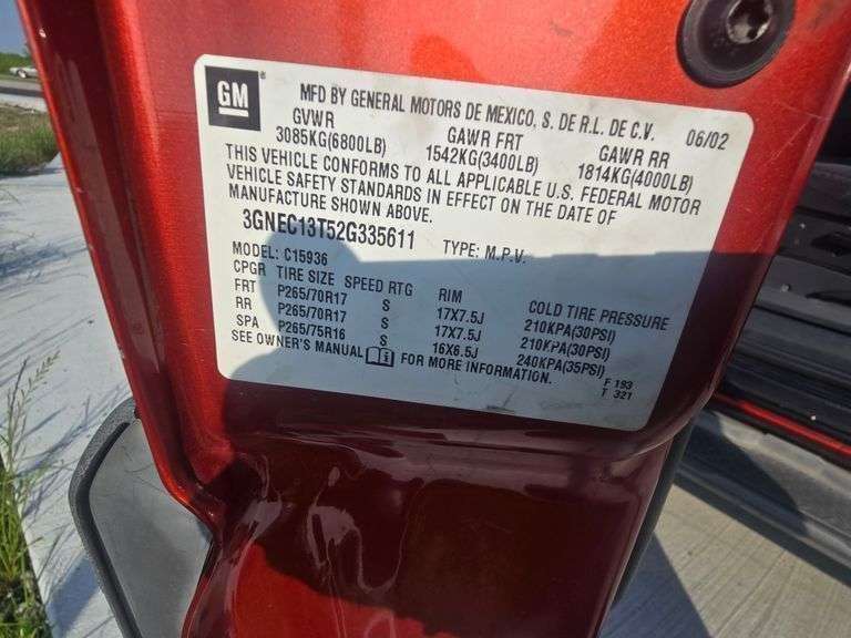 2002 CHEVY AVALANCHE VIN# 3GNEC13T52G335611 HAS KEY HAS TITLE RUNS AN DRIVES SEE DESCRIPTION