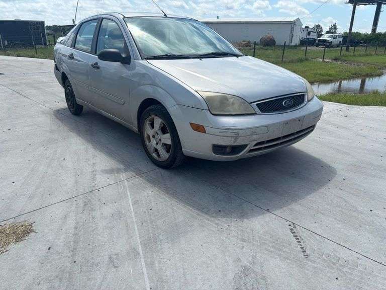 2007 FORD FOCUS VIN# 1FAFP34N27W305297HAS KEY HAS TITLE RUNS AN DRIVES SEE DESCRIPTION