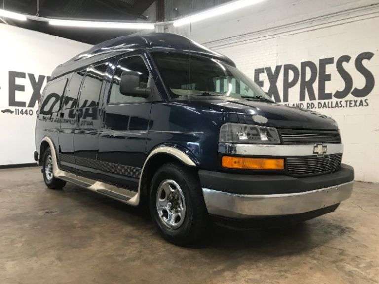 2005 CHEVY EXPRESS CONVERSION VAN VIN# 1GBFH15T951226233 HAS KEY HAS TITLE RUNS AN DRIVES SEE DESCRIPTION