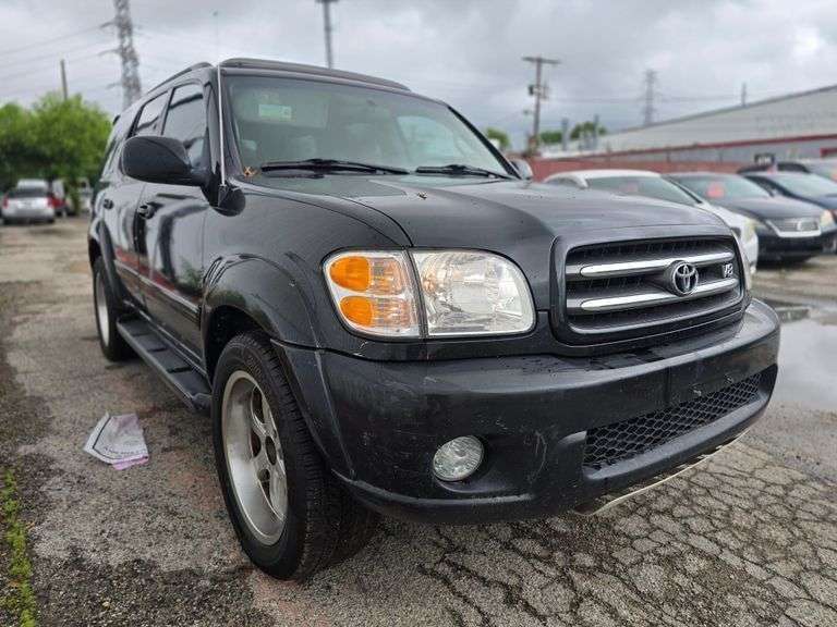 2004 TOYOTA SEQUIOA VIN# 5TDZT38A34S227182 HAS KEY HAS TITLE RUNS AN DRIVES SEE DESCRIPTION