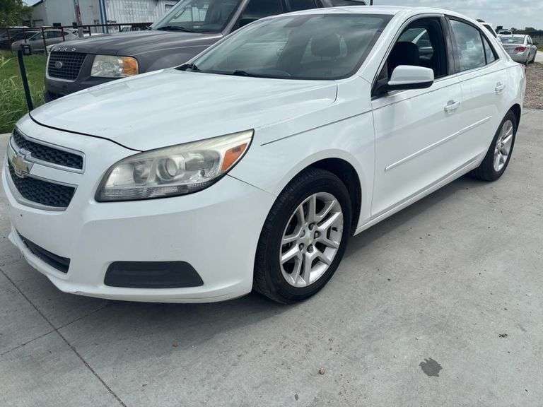 2013 CHEVY MALIBU VIN# 1G11D5SR3DF180295 HAS KEY HAS TITLE RUNS AN DRIVES SEE DESCRIPTION