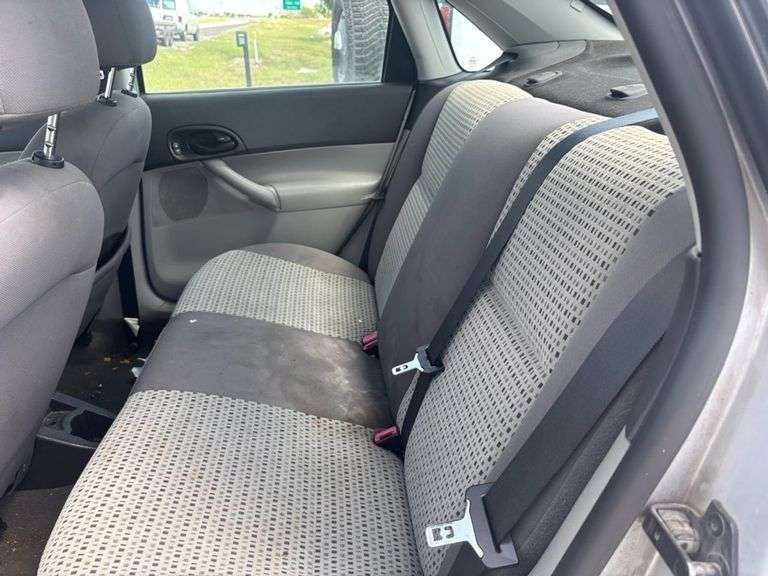 2007 FORD FOCUS VIN# 1FAFP34N27W305297HAS KEY HAS TITLE RUNS AN DRIVES SEE DESCRIPTION