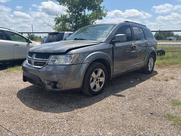 2012 DODGE JOURNEY VIN# 3C4PDCBG4CT262450 HAS KEY HAS TITLE RUNS AN DRIVES SEE DESCRIPTION