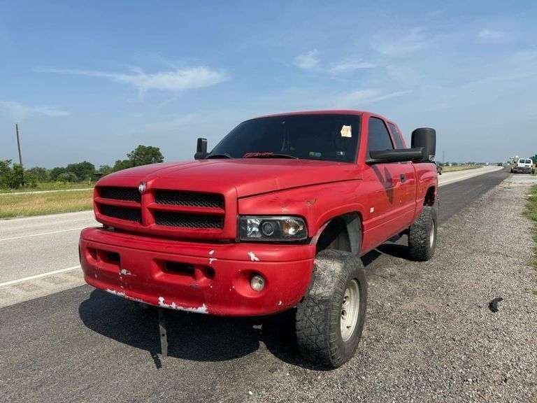 2002 DODGE RAM DIESEL 4X4 VIN# 3B7KF23682M210106 HAS KEY HAS TITLE RUNS SEE DESCRIPTION