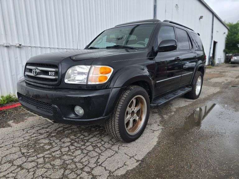 2004 TOYOTA SEQUIOA VIN# 5TDZT38A34S227182 HAS KEY HAS TITLE RUNS AN DRIVES SEE DESCRIPTION