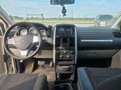 2010 DODGE CARAVAN VIN# 2D4RN4DE6AR318348 HAS KEY HAS TITLE RUNS AN DRIVES SEE DESCRIPTION