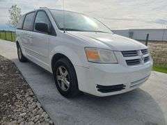 2010 DODGE CARAVAN VIN# 2D4RN4DE6AR318348 HAS KEY HAS TITLE RUNS AN DRIVES SEE DESCRIPTION