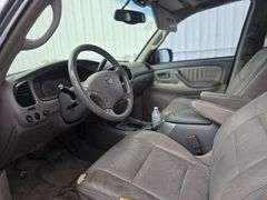 2004 TOYOTA SEQUIOA VIN# 5TDZT38A34S227182 HAS KEY HAS TITLE RUNS AN DRIVES SEE DESCRIPTION