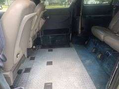 2003 CHRYSLER TOWN AN COUNTRY HANDICAP VAN VIN# 2C8GP64L43R200244 HAS KEY HAS TITLE RUNS AN DRIVES SEE DESCRIPTION