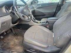 2012 HYUNDIA SONATA VIN# 5NPEC4AC6CH312943 HAS KEY HAS TITLE RUNS AN DRIVES