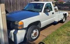 2005 GMC SIERRA WRECKER VIN# 1GTEC14V95Z173298 HAS KEY HAS TITLE RUNS AN DRIVES SEE DESCRIPTION