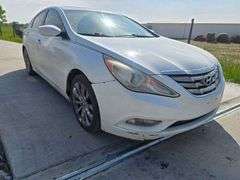2011 HYUNDIA SONATA VIN# 5NPEC4AC1BH204938 HAS KEY HAS TITLE RUNS AN DRIVES SEE DESCRIPTION