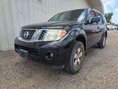 2011 NISSAN PATHFINDER VIN# 5N1AR1NN6BC615024 HAS KEY HAS TITLE RUNS AN DRIVES SEE DESCRIPTION