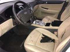 2010 HYUNDIA GENSIS VIN# KMHGC4DF5AU071616 HAS KEY HAS TITLE RUNS AN DRIVES SEE DESCRIPTION