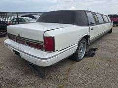 1995 LINCOLN TOWNCAR LIMO VIN# 1LNLM81W1SY702279 NO KEY BILL OF SALE SEE DESCRIPTION