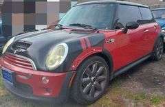 2003 Mini Cooper S VIN# WMWRE33443TD7233 HAS KEY HAS TITLE RUNS AN DRIIVES SEE DESCRIPTION