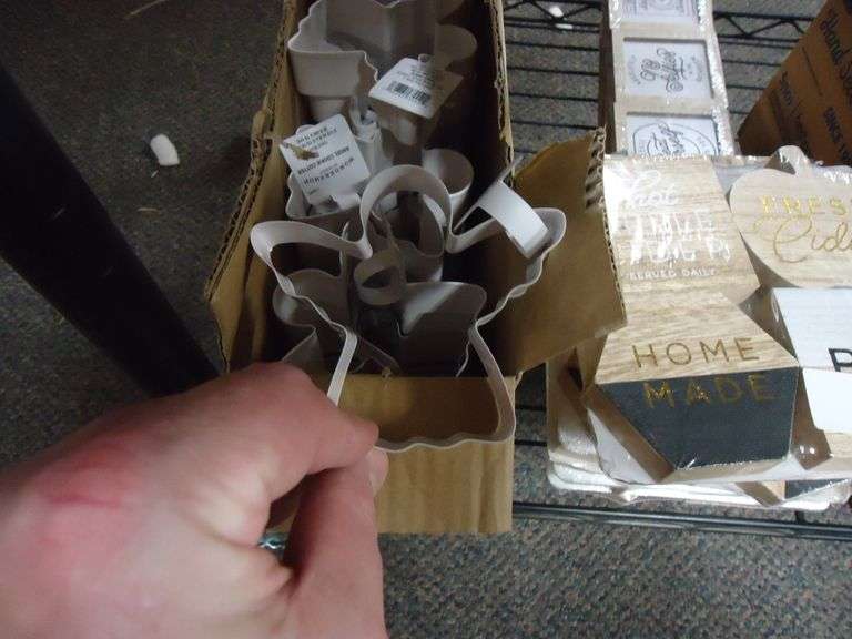NEW! CASE OF 20 ANGEL SHAPED COOKIE CUTTERS