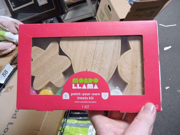 NEW! MONDO LLAMA PAINT YOUR OWN CHRISTMAS DECORATION KIT