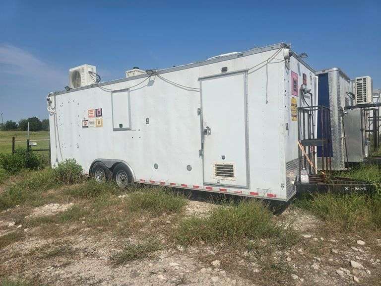 2020 24FT FOOD TRAILER HAS KEY BILL OF SALE SEE DESCRIPTION