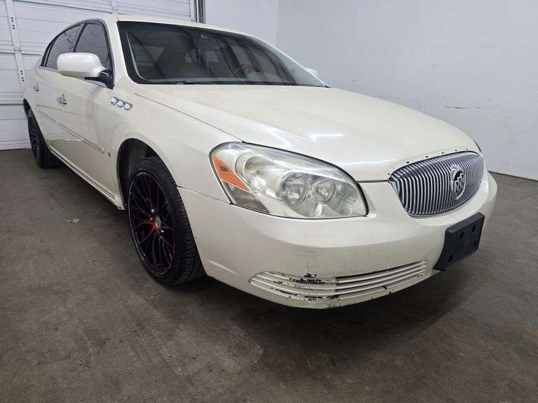 2008 BUICK LUCRENE HAS KEY HAS TITLE RUNS AN DRIVES SEE DESCRIPTION