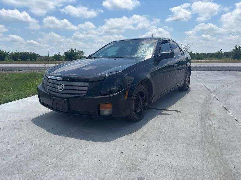 2003 CADILLAC CTS HAS KEY HAS TITLE RUNS AN DRIVES SEE DESCRIPTION