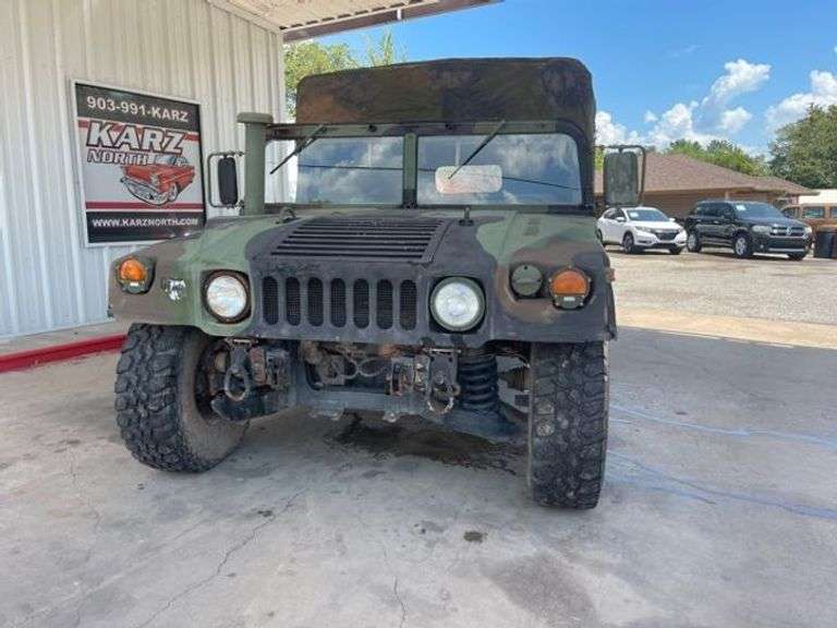 2004 AMERICAN GENERAL HUMMER 4X4 DIESEL HAS KEY HAS TITLE RUNS AN DRIVES SEE DESCRIPTION