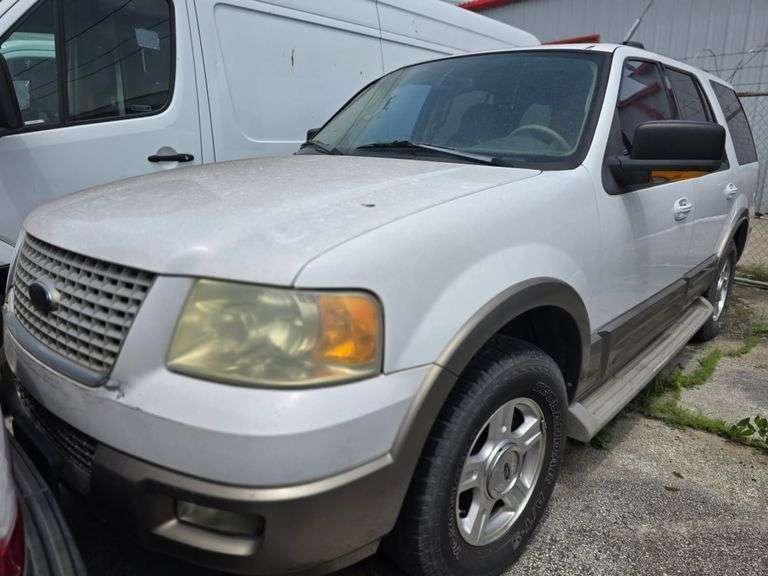 2004 FORD EXPEDITION NO KEY HAS TITLE SEE DESCRIPTION