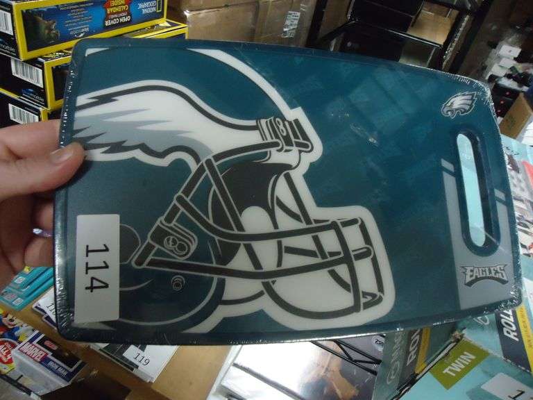 NEW! PHILADELPHIA EAGLES CUTTING BOARD