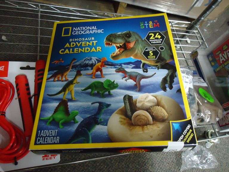 NEW! NATIONAL GROGRAPHICS DINOSAUR ADVENT CALENDAR