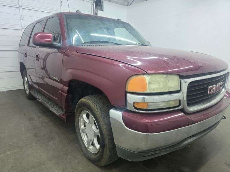 2005 GMC YUKON DENALI HAS KEY HAS TITLE RUNS NA DRIVES SEE DESCRIPTION