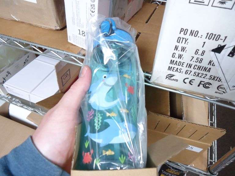 NEW! KIDS SHARK TUMBLER CUP