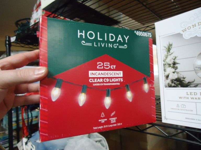 NEW! HOLIDAY LIVING 25CT CLEAR C9 LIGHTS