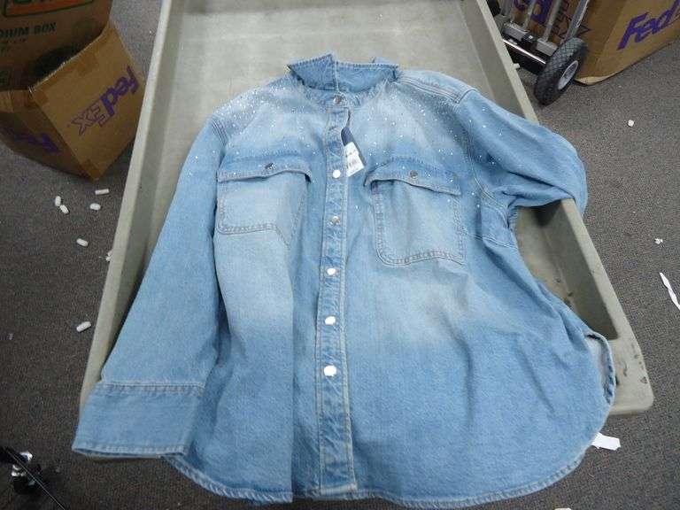 NEW! UNIVERSAL THREAD SEQUENCED JEAN JACKED XXL