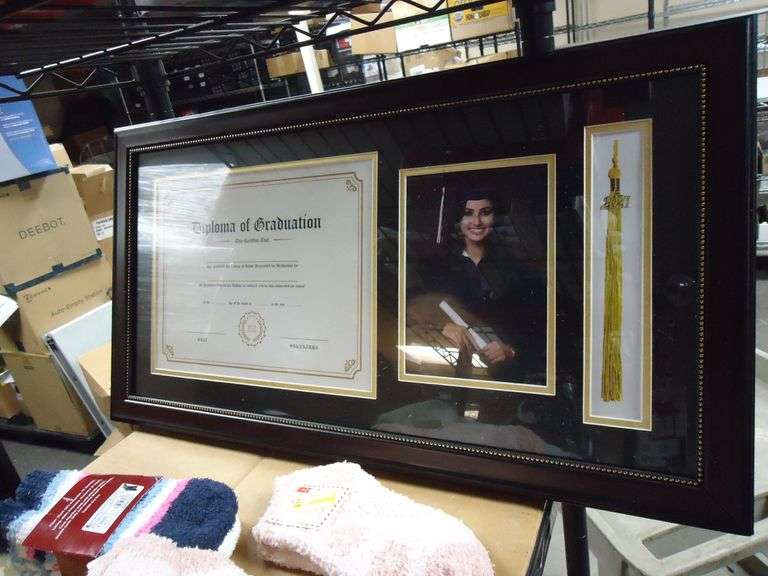 NEW! GRADUATION DISPLAY FRAME