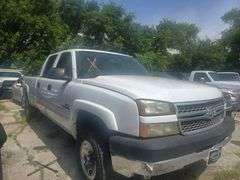 2005 CHEVY SILVERADO DIESEL 2500 NO KEY HAS TITLE SEE DESCRIPTION