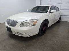 2008 BUICK LUCRENE HAS KEY HAS TITLE RUNS AN DRIVES SEE DESCRIPTION