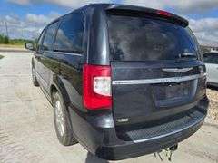 2013 CHRYSLER TOWN AN COUNTRY HAS KEY HAS TITLE RUNS NA DRIVES SEE DESCRIPTION