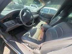 2003 CADILLAC HEARSE HAS KEY HAS TITLE RUNS AN DRIVES SEE DESCRIPTION