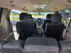 2013 CHRYSLER TOWN AN COUNTRY HAS KEY HAS TITLE RUNS NA DRIVES SEE DESCRIPTION