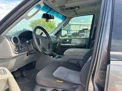 2004 FORD EXPEDITION HAS KEY HAS TITLE RUNS AN DRIVES SEE DESCRIPTION