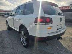 2010 VW TOUAREG DIESEL HAS KEY HAS TITLE RUNS AN DRIVES SEE DESCRIPTION